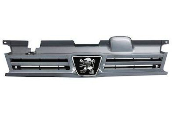 جلو پنجره نقره ای 405 توس سازه و AMD