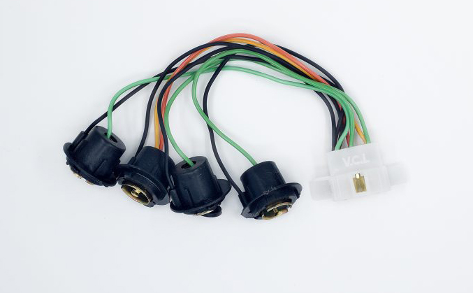 سوکت خطر عقب چهارتایی 132 پراید VCL A42